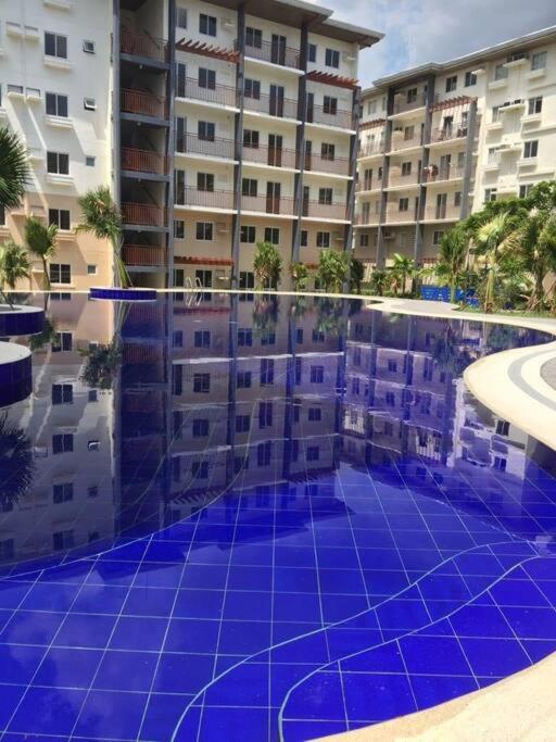 CasaCalivil Nuvali 200mbps WiFi Netflix PS4 view 2