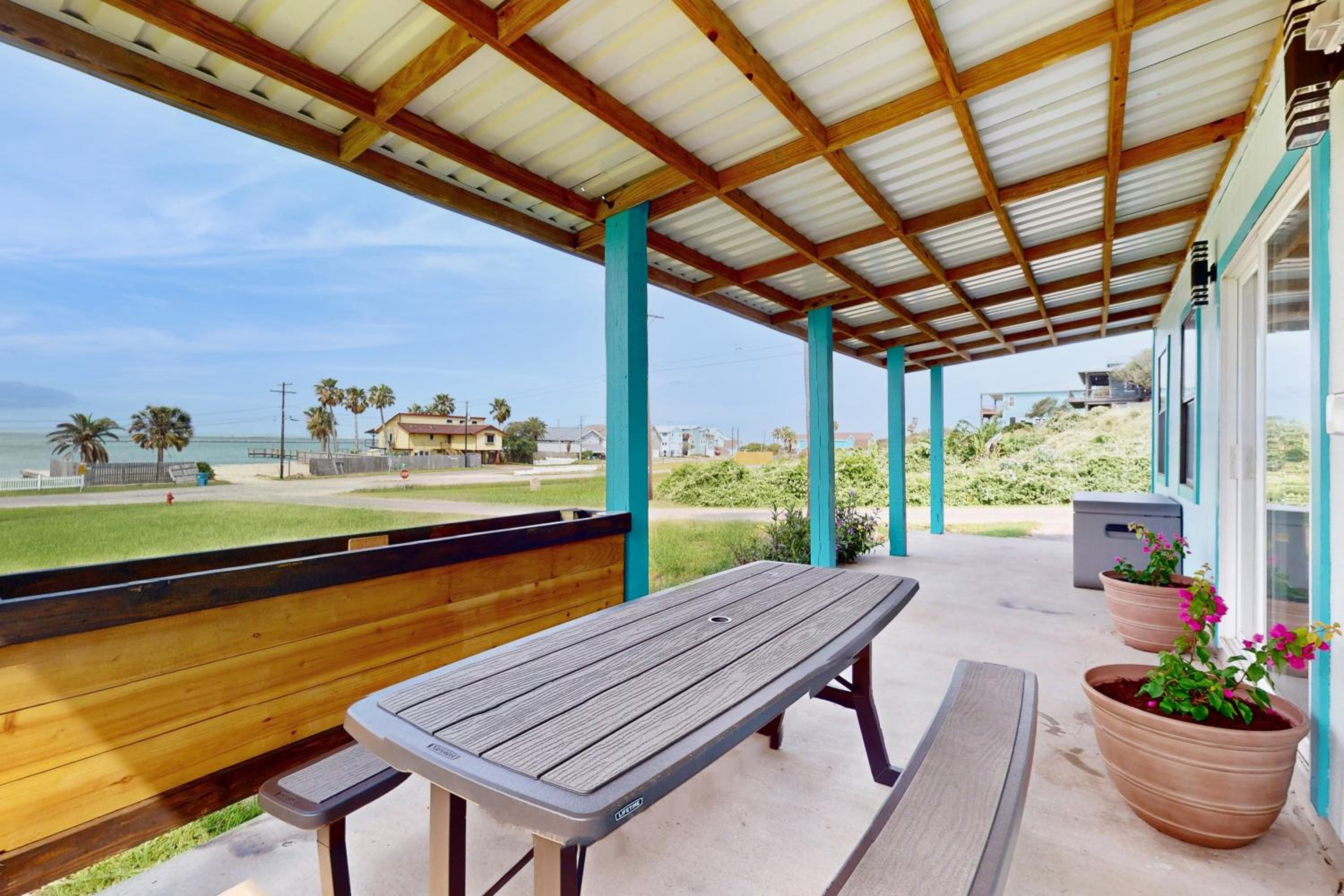 Bay Views and Beach Access Ingleside Getaway