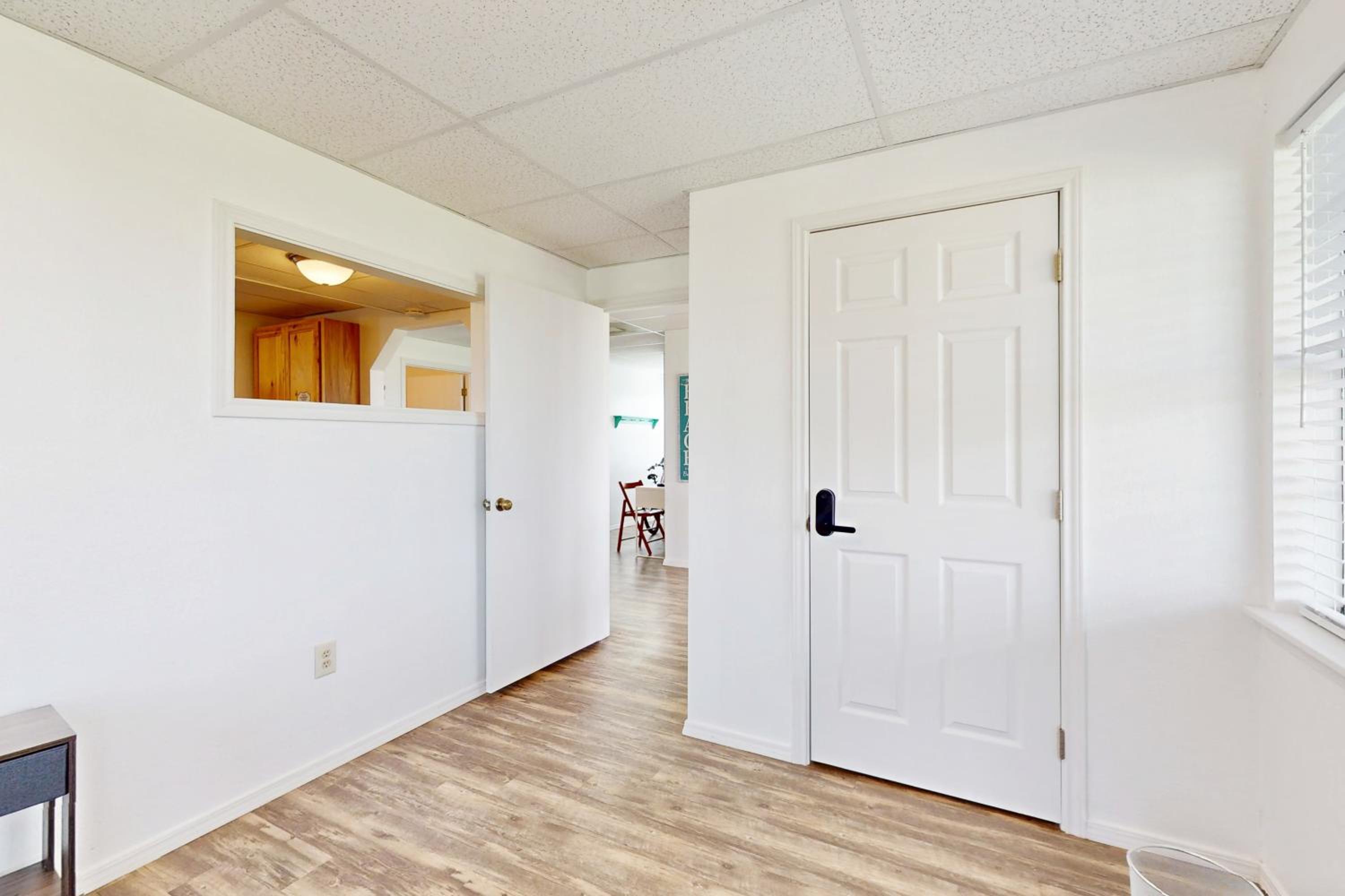 Bay Views and Beach Access Ingleside Getaway