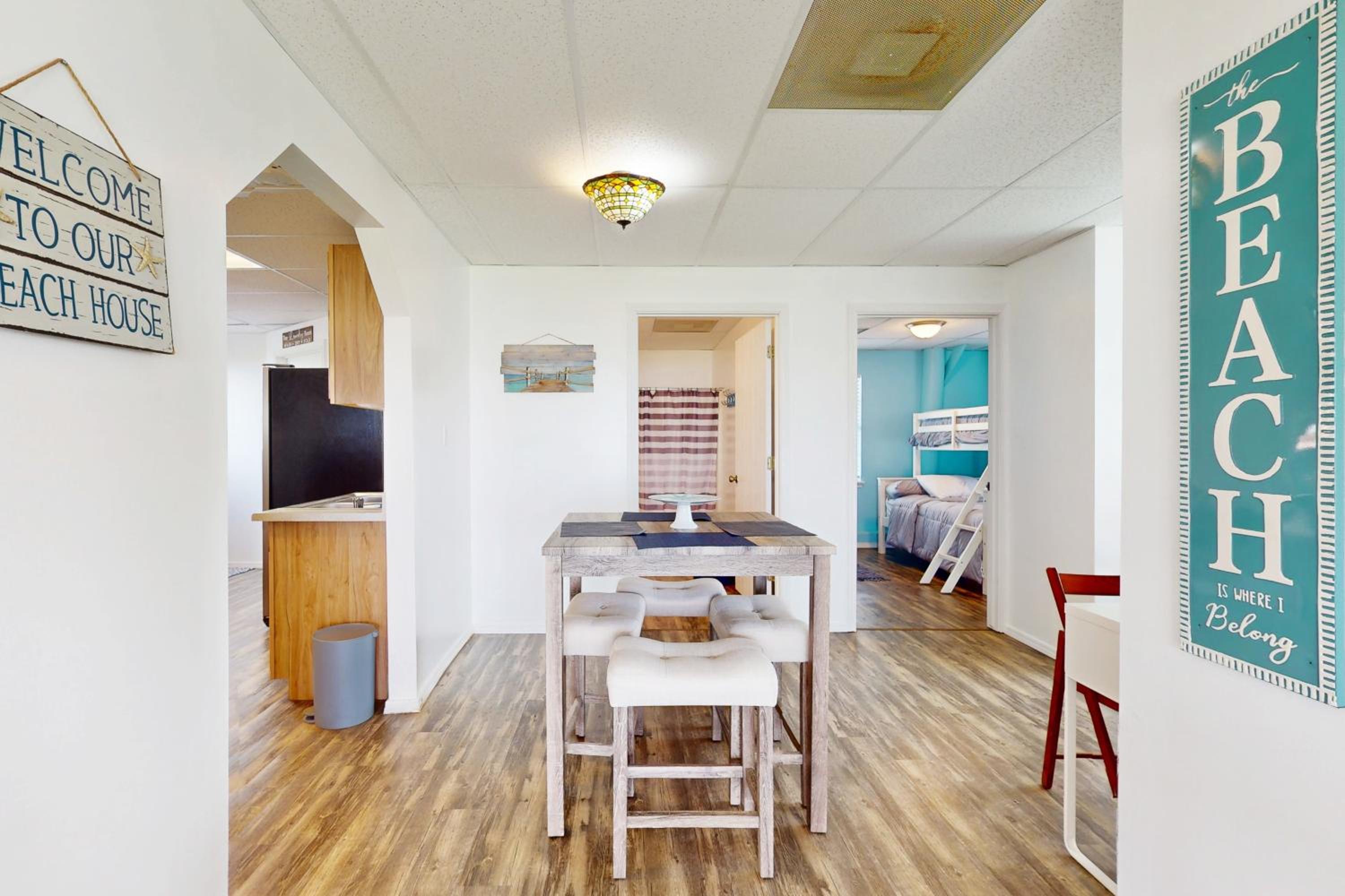 Bay Views and Beach Access Ingleside Getaway