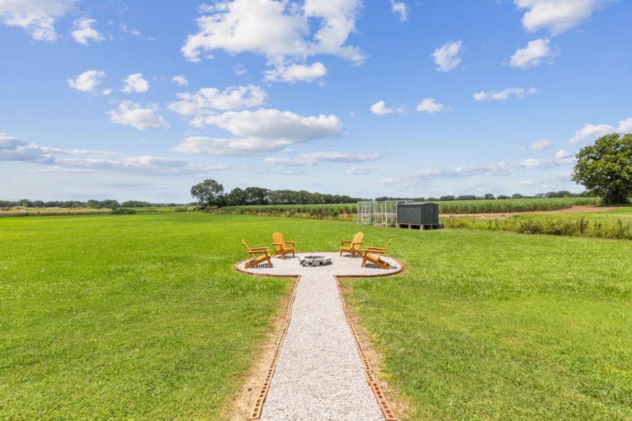 Country Living Close to the City