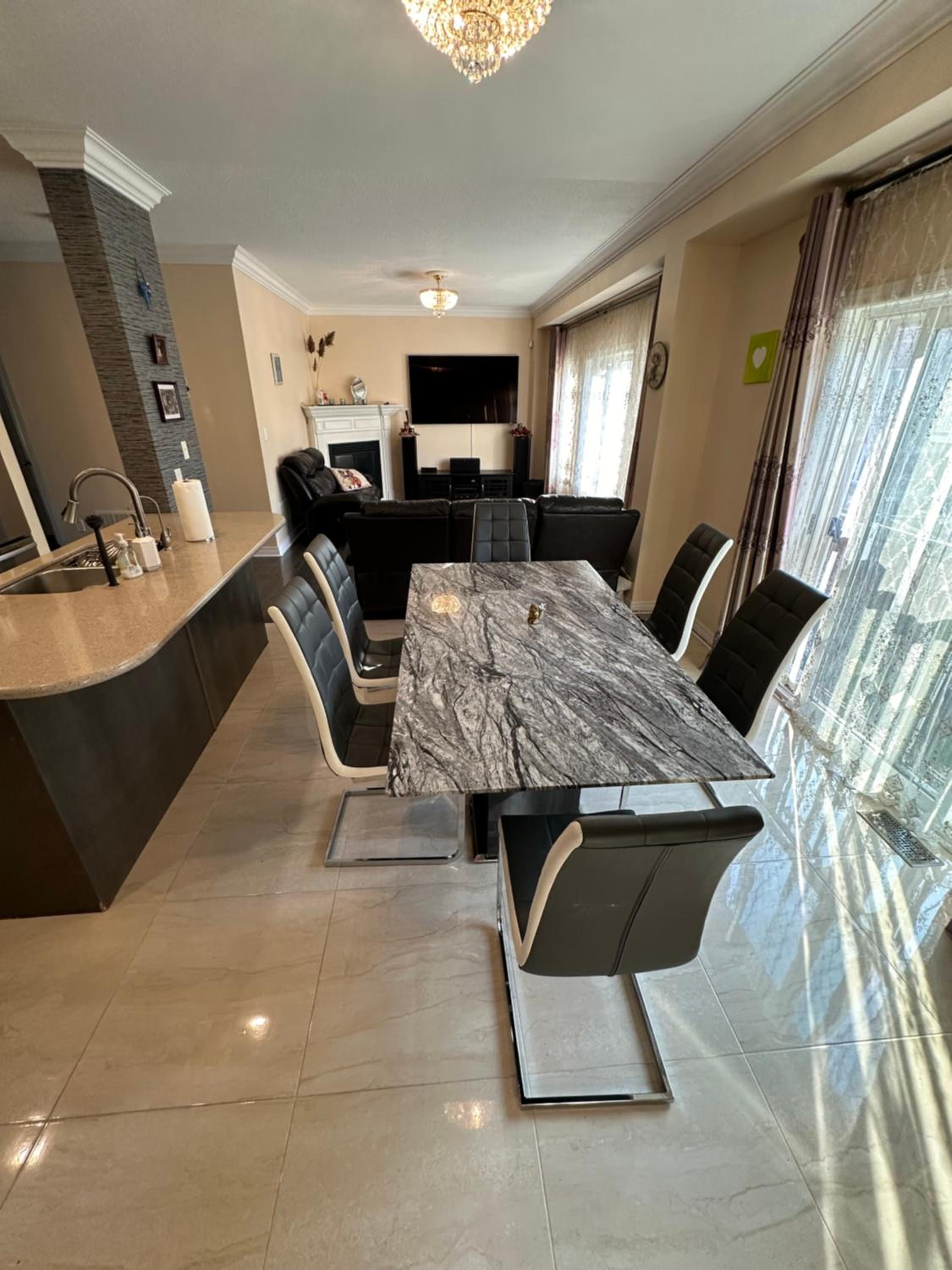 Luxury Villa in Richmond Hill