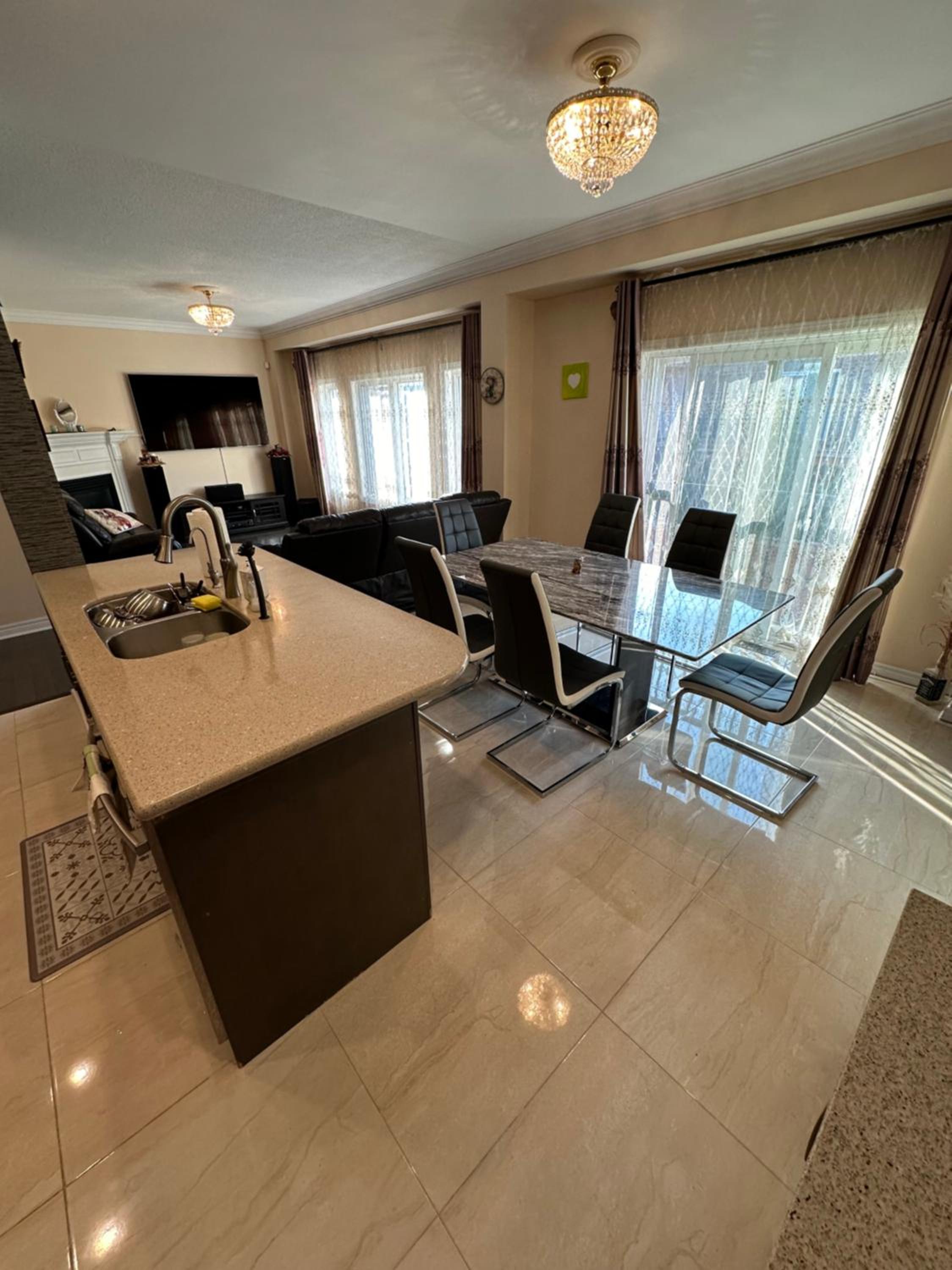 Luxury Villa in Richmond Hill
