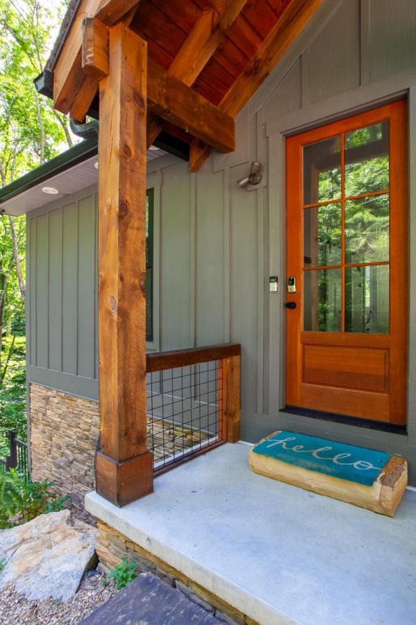 Townsend Gem: Retreat with Hot Tub & Fire Pit