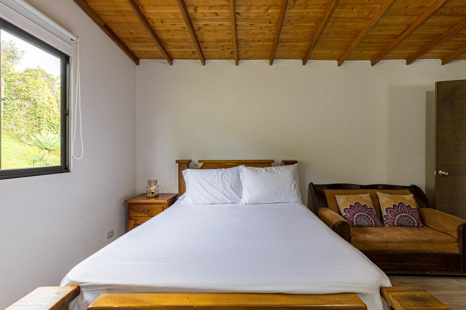 Buho Cabaña Santa Elena