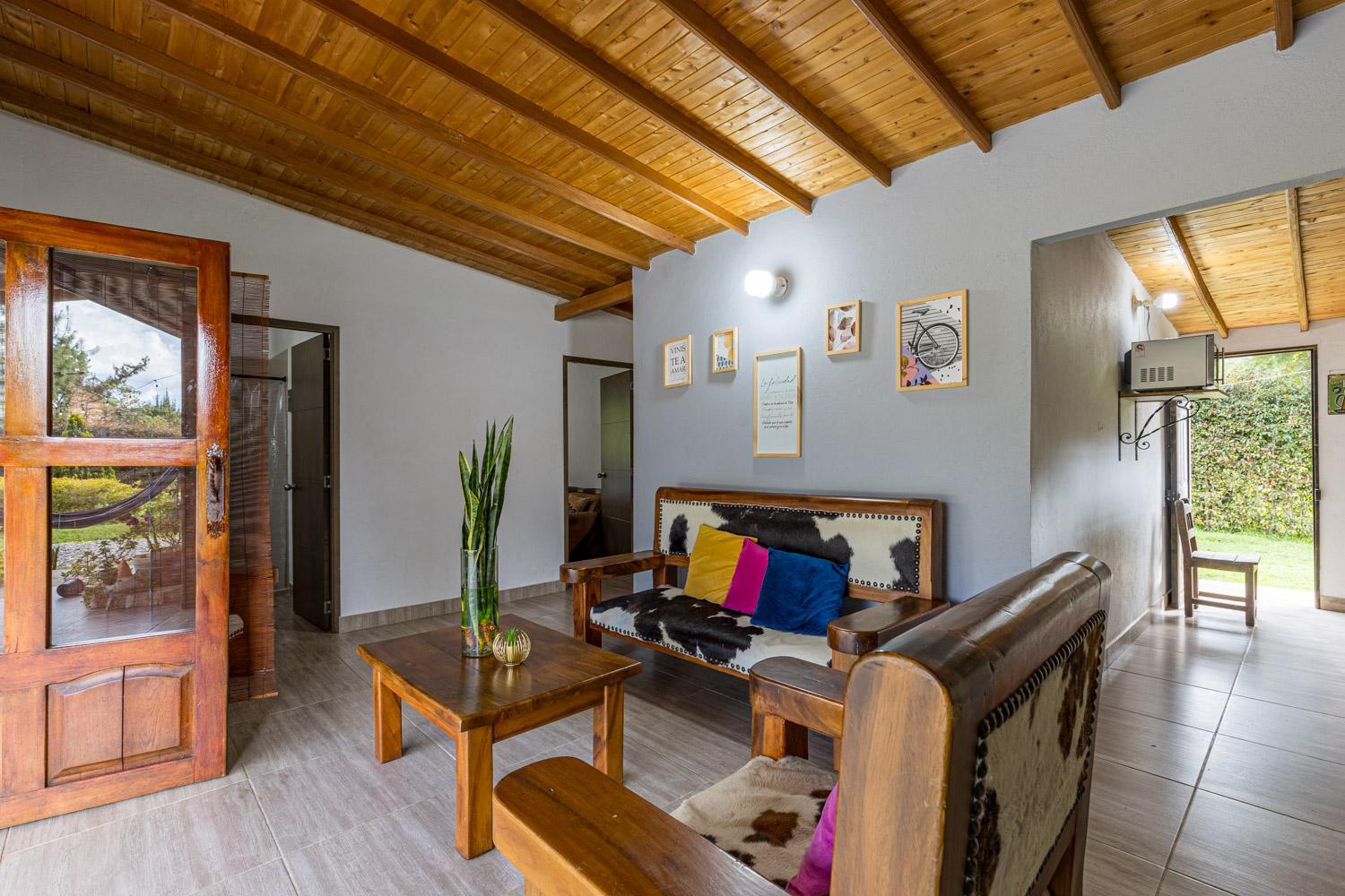 Buho Cabaña Santa Elena