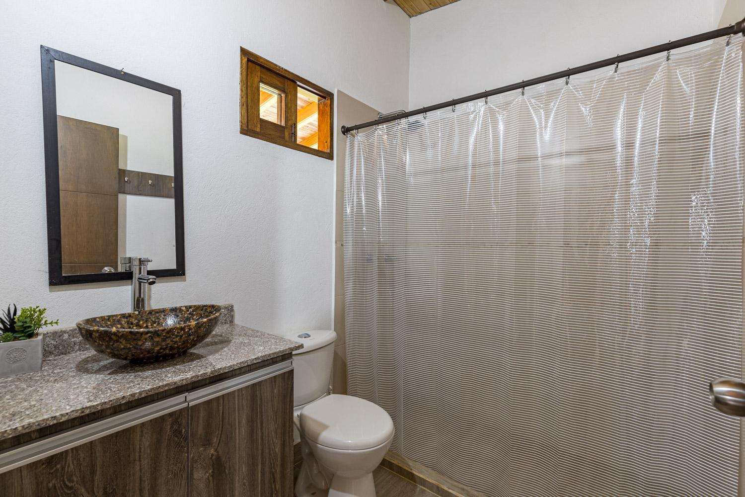 Buho Cabaña Santa Elena