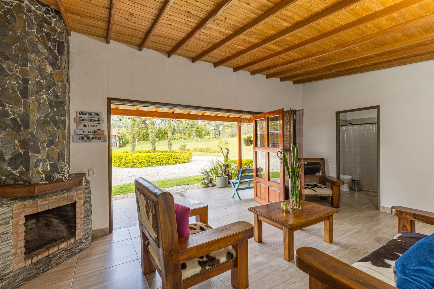 Buho Cabaña Santa Elena