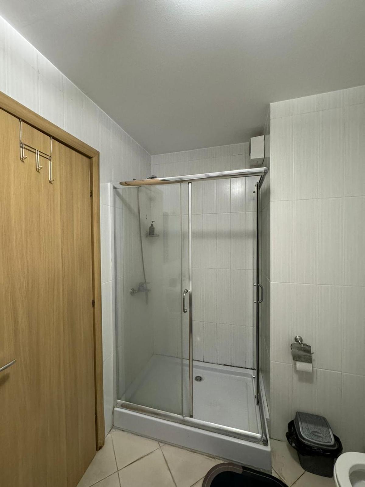 Diem Apartment near Pazari i Ri