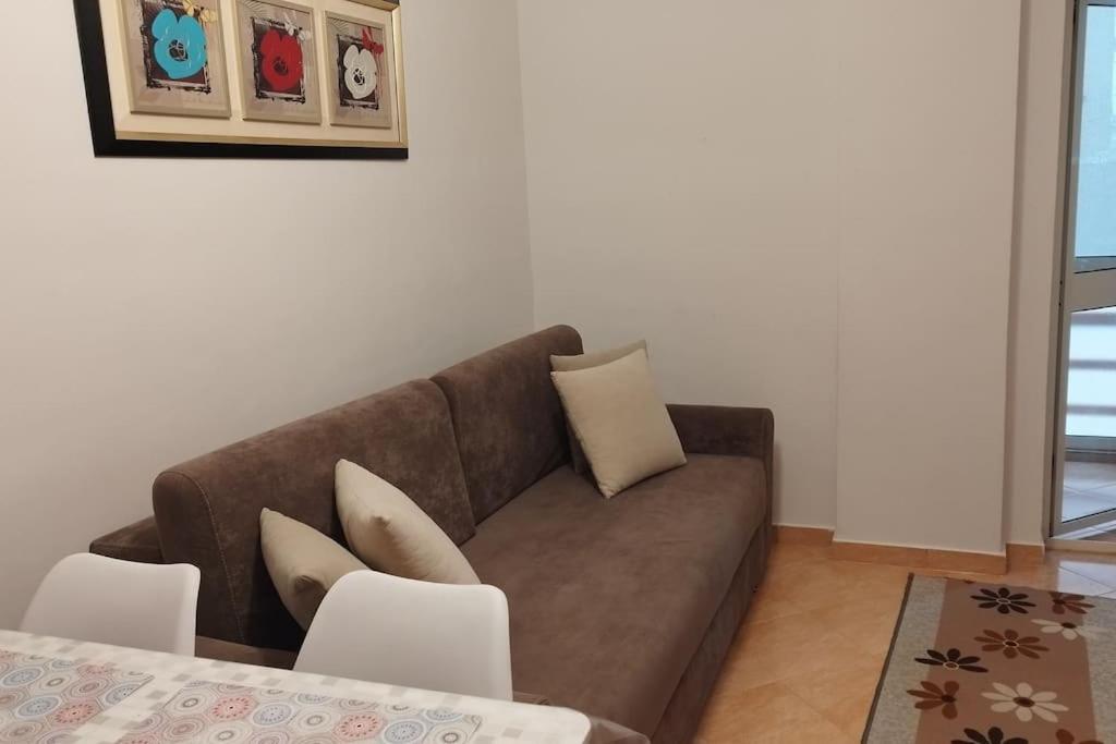 Glen's Apartament at Qerret Beach photo 2