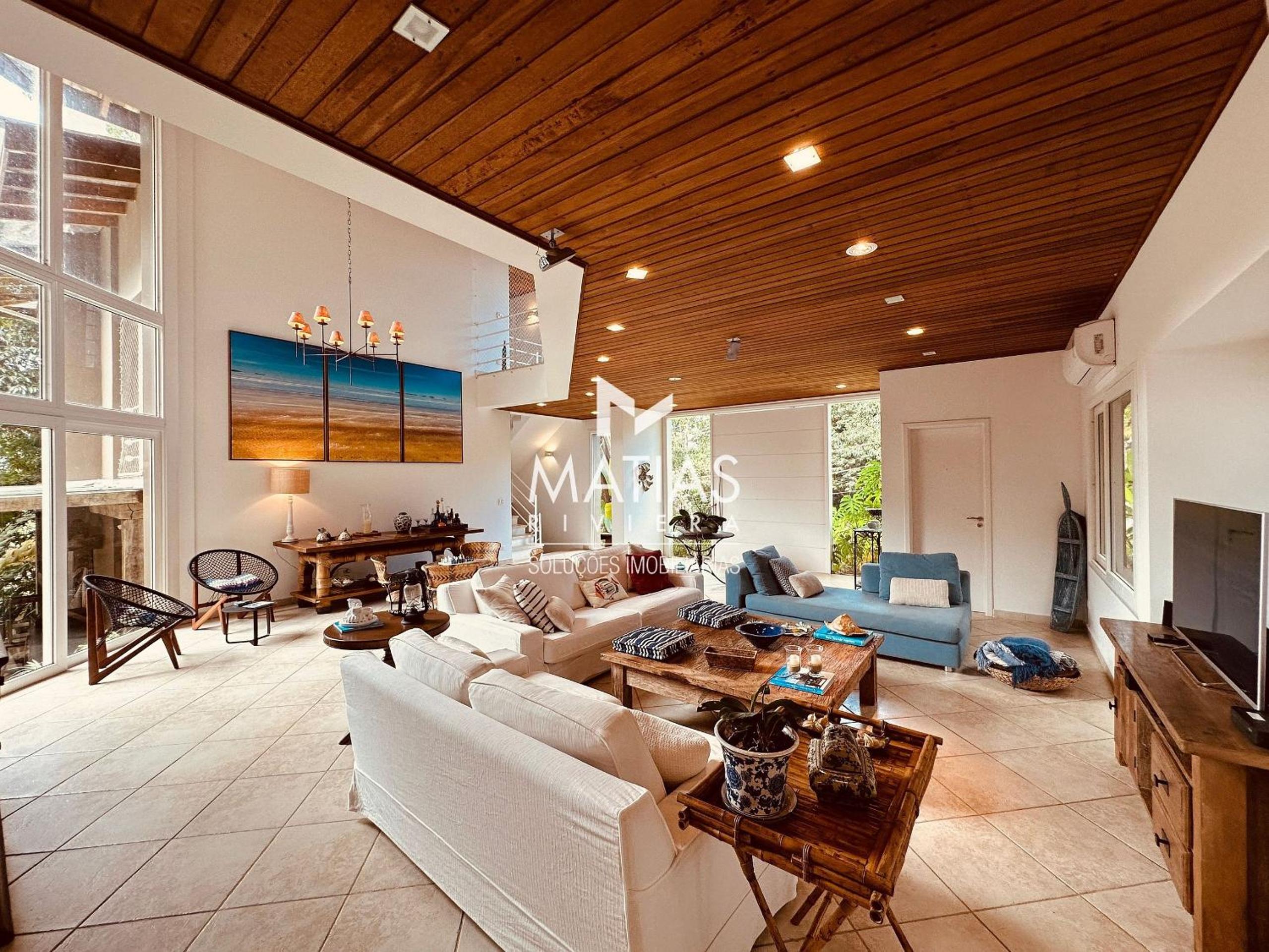 Casa de Luxo na Praia Semi-Privativa em Iporanga