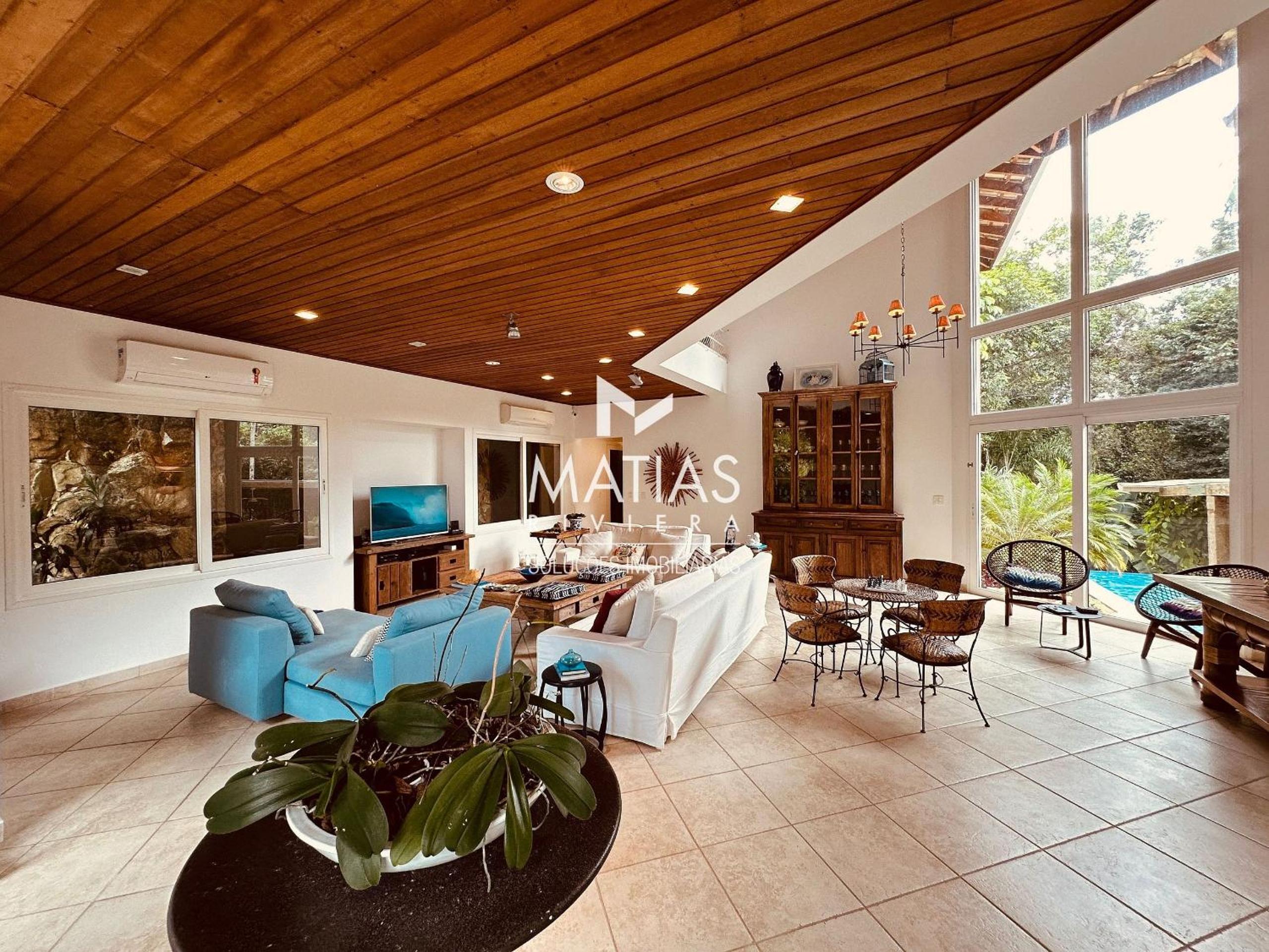 Casa de Luxo na Praia Semi-Privativa em Iporanga