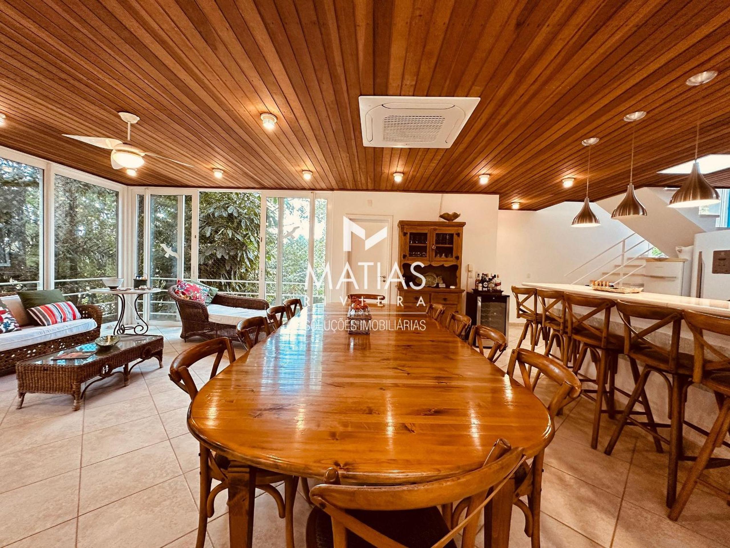 Casa de Luxo na Praia Semi-Privativa em Iporanga