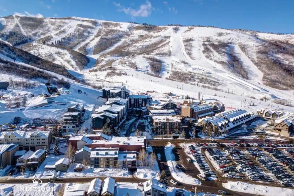 Parkside Paradise at Park City Resort Ski-In Ski-Out Hosted by Nestique view 3