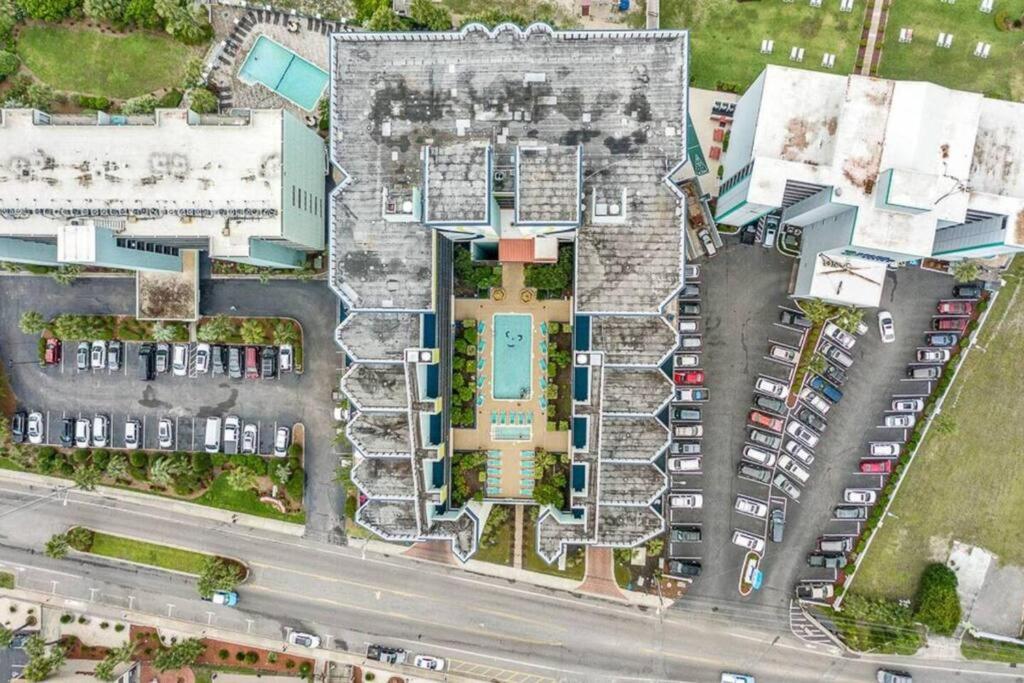 Beautiful & Comfy Oceanfront Suite! MB 621 view 5