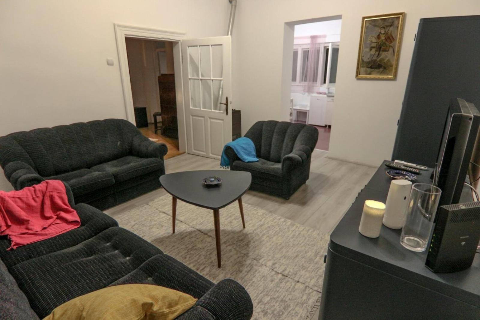 Apartmani Komoč