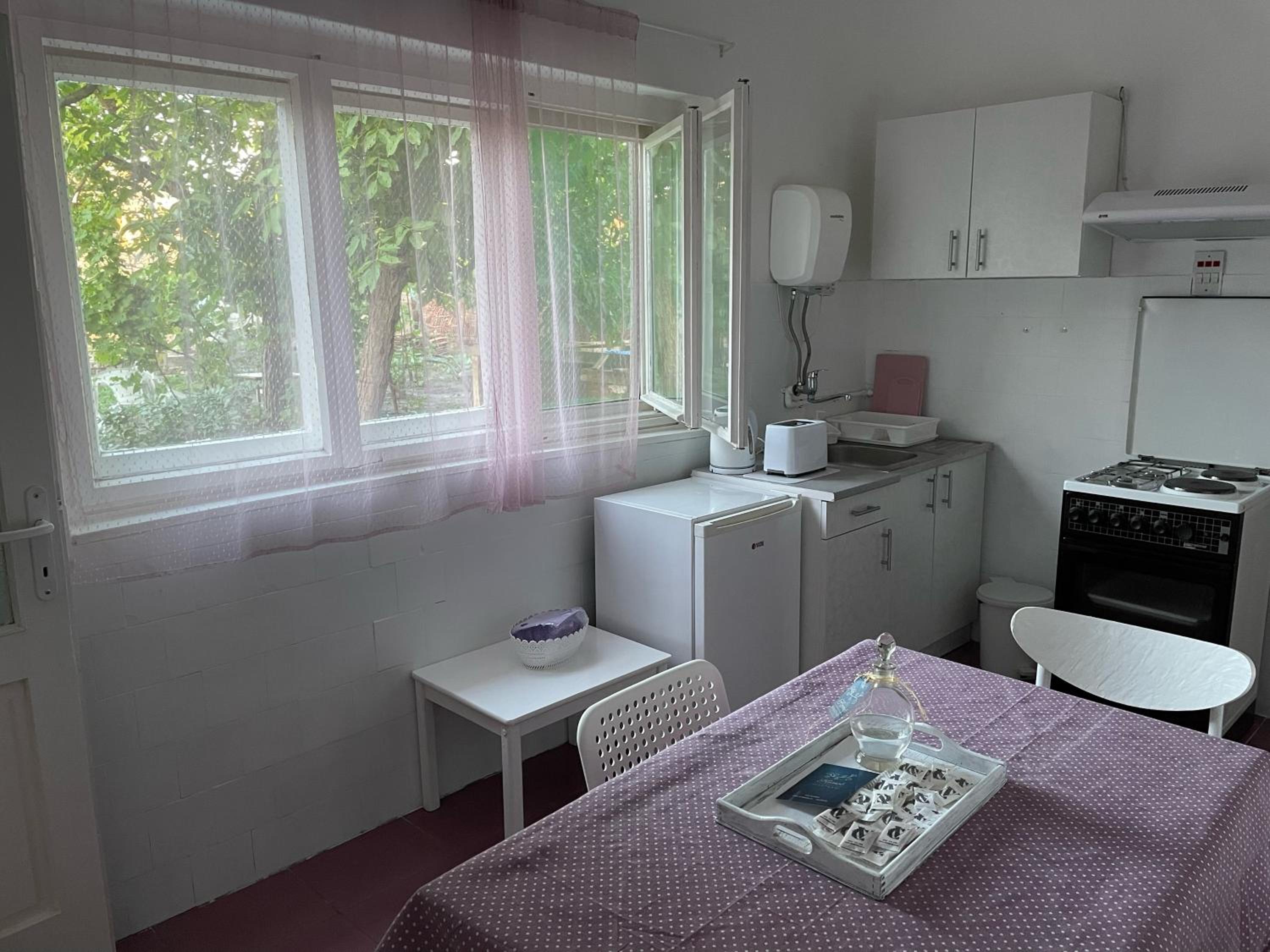 Apartmani Komoč