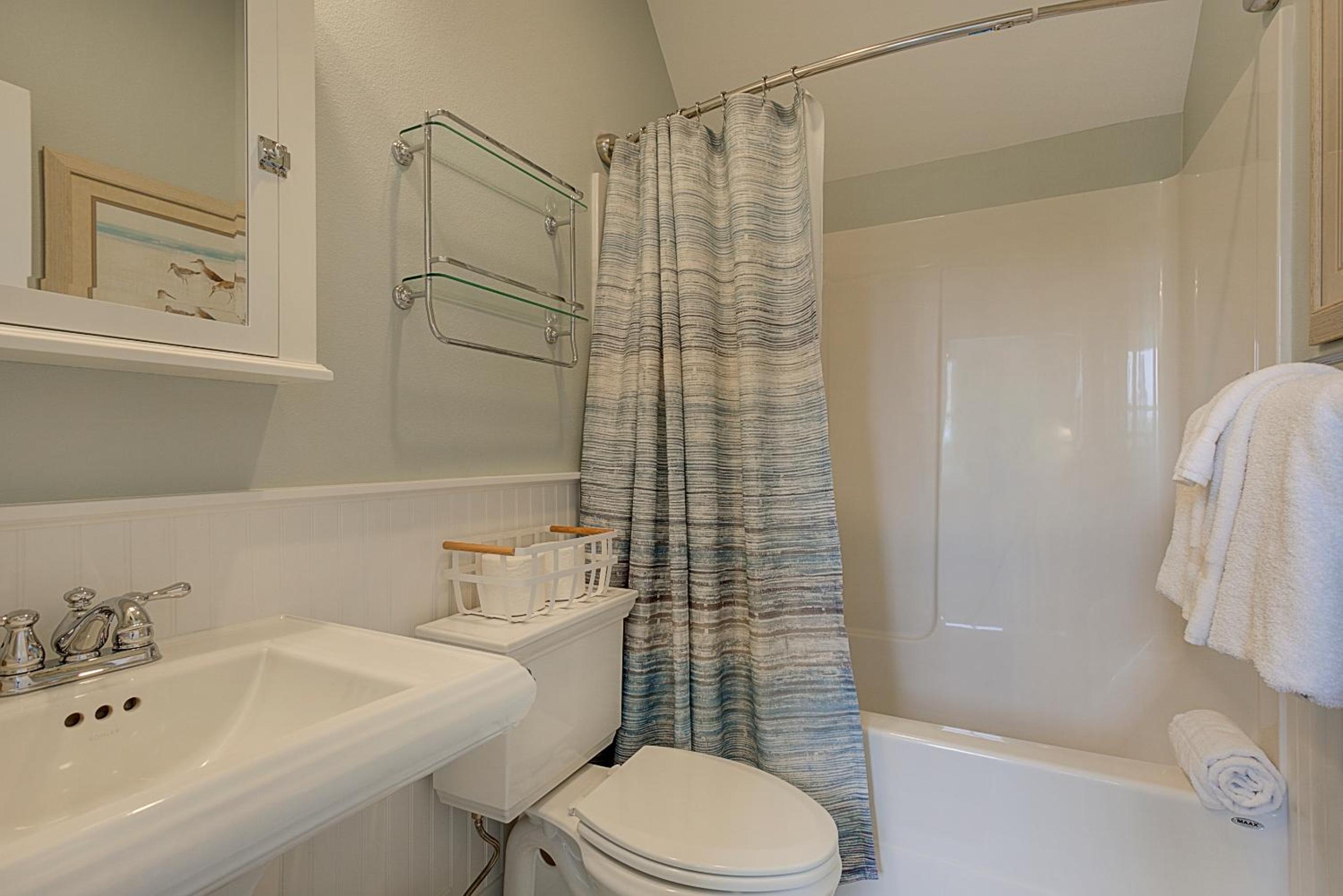 Creekside Cottage by Seabrook Hospitality