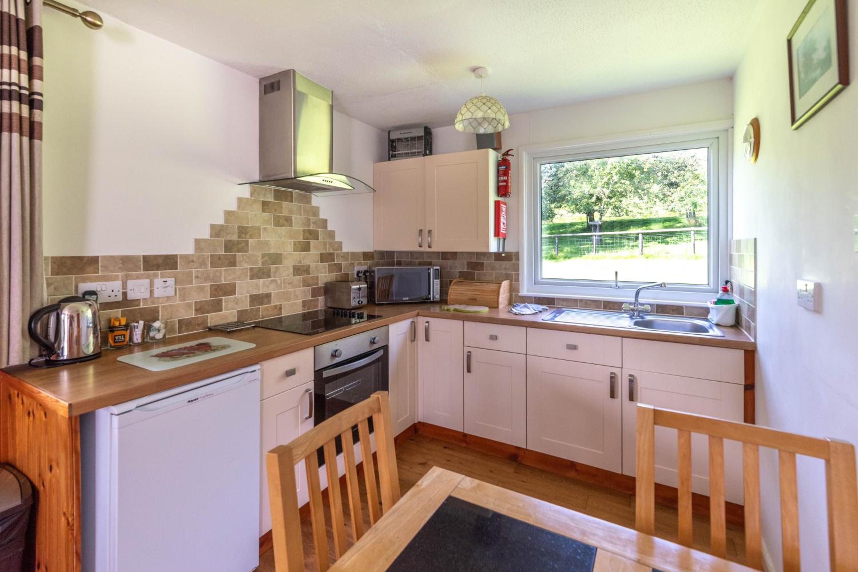 Ta Mill Cottages & Lodges - Meadowview Chalet 2 view 4