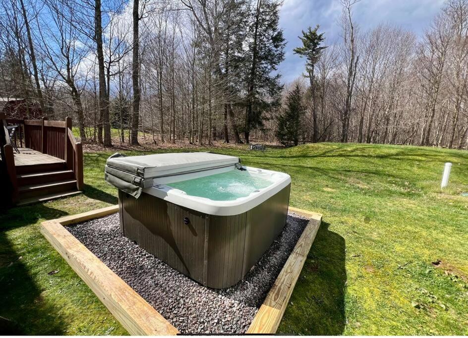Perfect Vacation Home with Game Room Theater Hot Tub