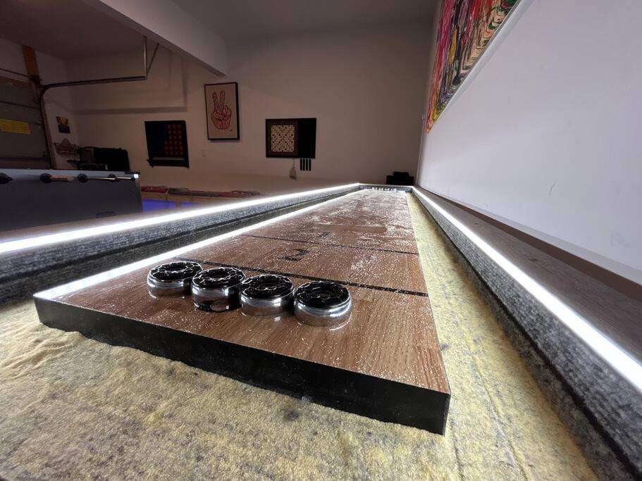 Perfect Vacation Home with Game Room Theater Hot Tub