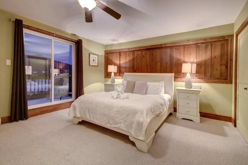 Les Eaux Tremblant Classic Chalet Pool & Jacuzzi