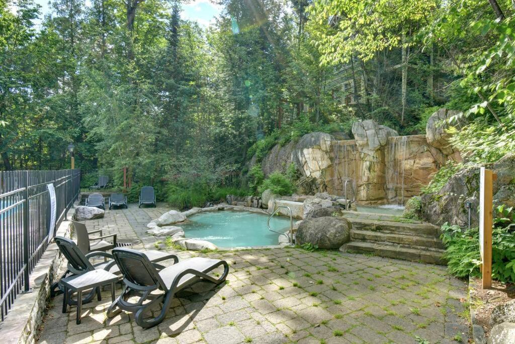 Les Eaux Tremblant Classic Chalet Pool & Jacuzzi
