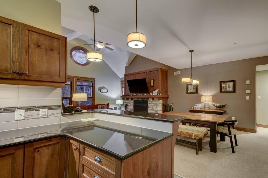 Les Eaux Tremblant Classic Chalet Pool & Jacuzzi