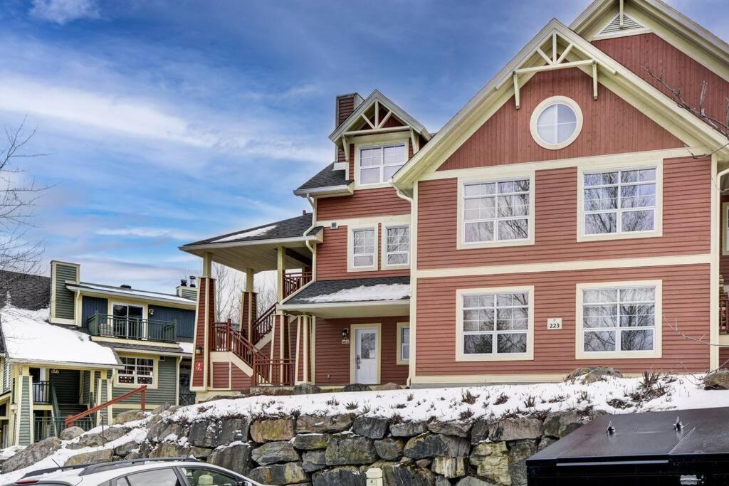 Les Eaux Tremblant Classic Chalet Pool & Jacuzzi