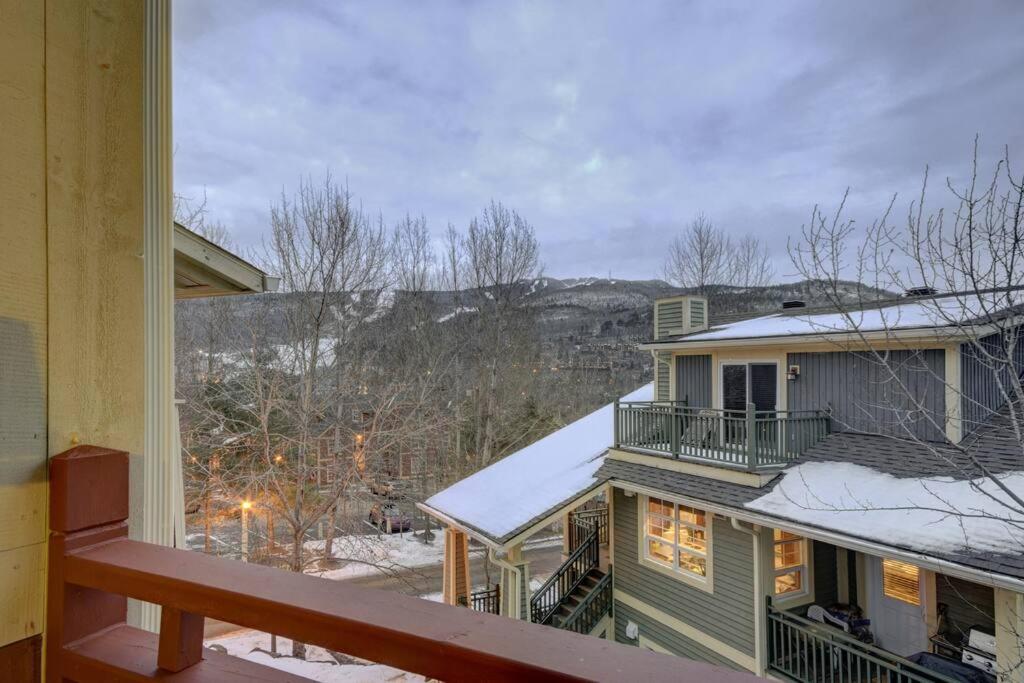 Les Eaux Tremblant Classic Chalet Pool & Jacuzzi