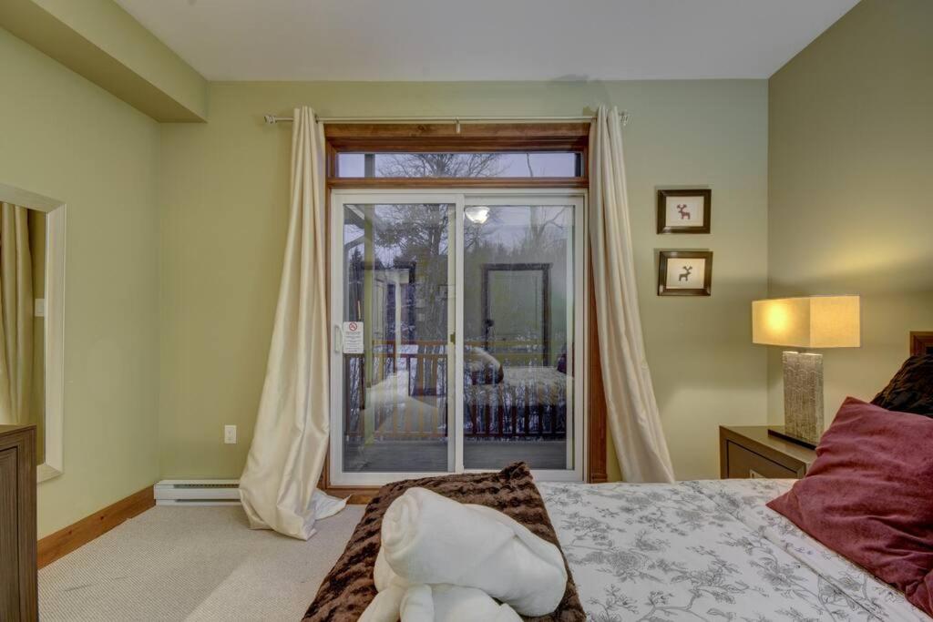 Les Eaux Tremblant Classic Chalet Pool & Jacuzzi
