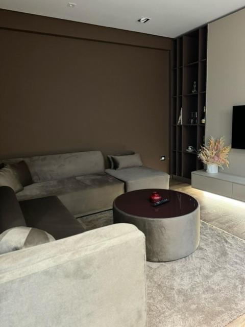 Perla Home