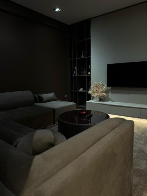 Perla Home