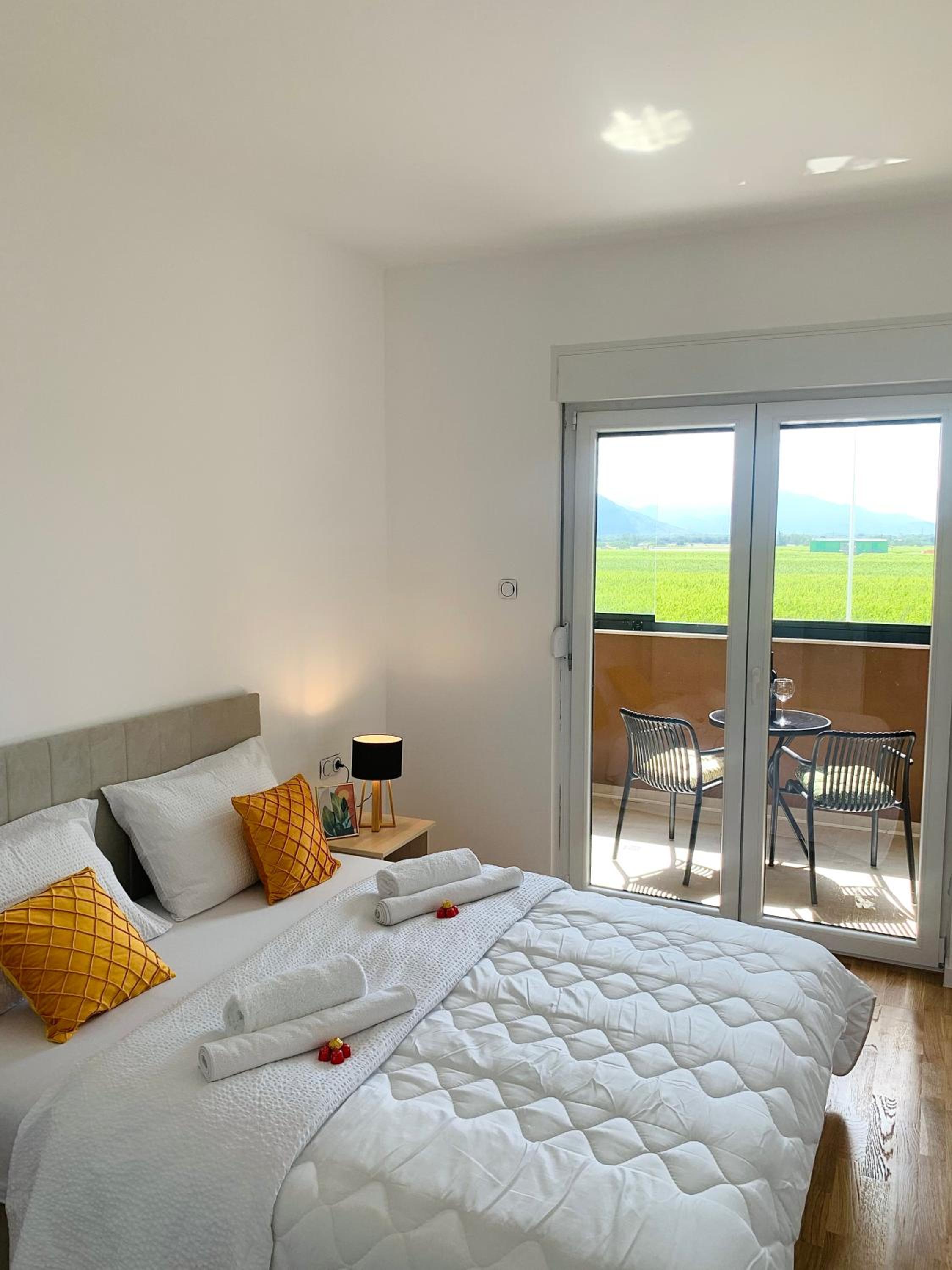 Apartment Green View6