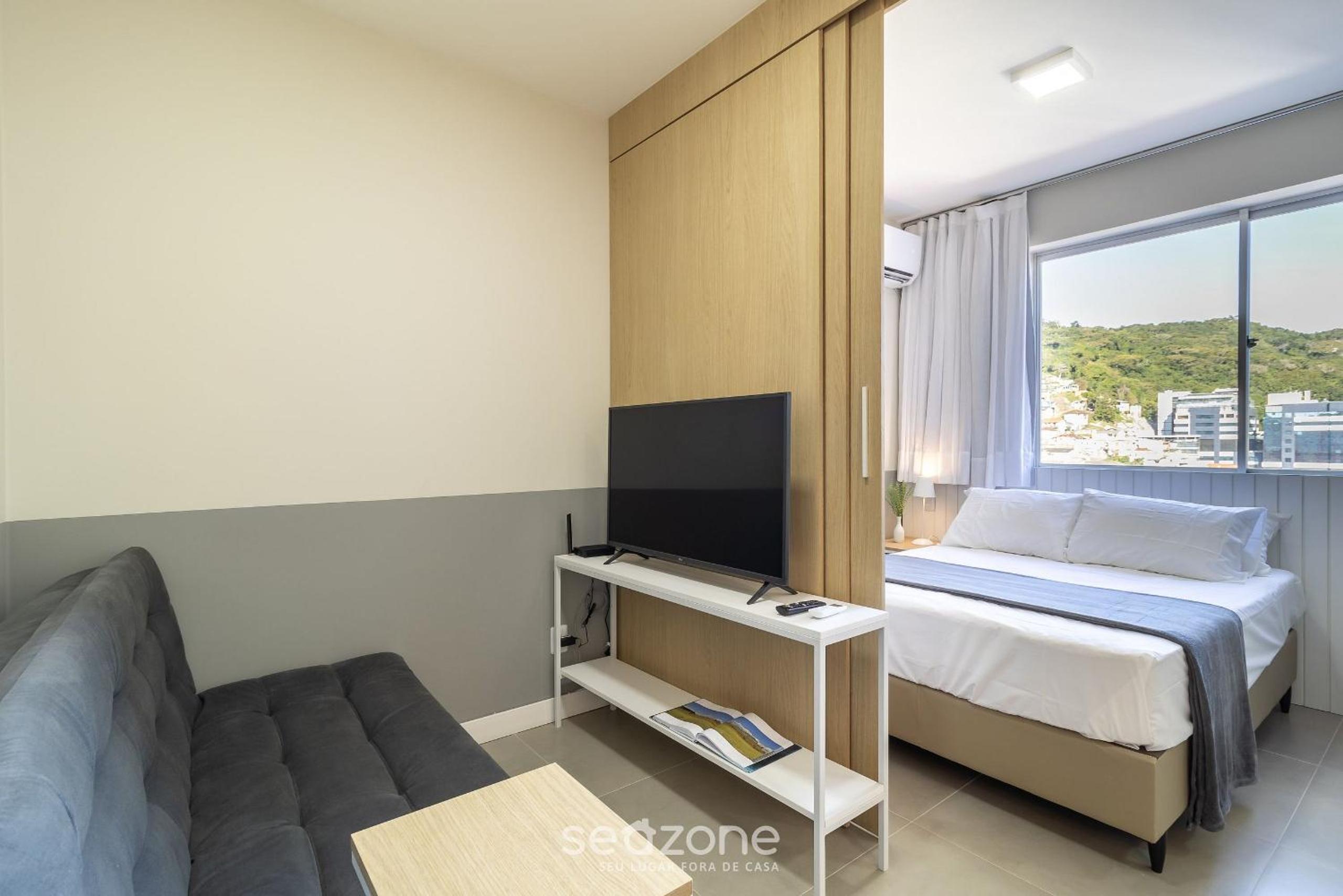 EVAs - Charming Apartments with Sea View in Floripa