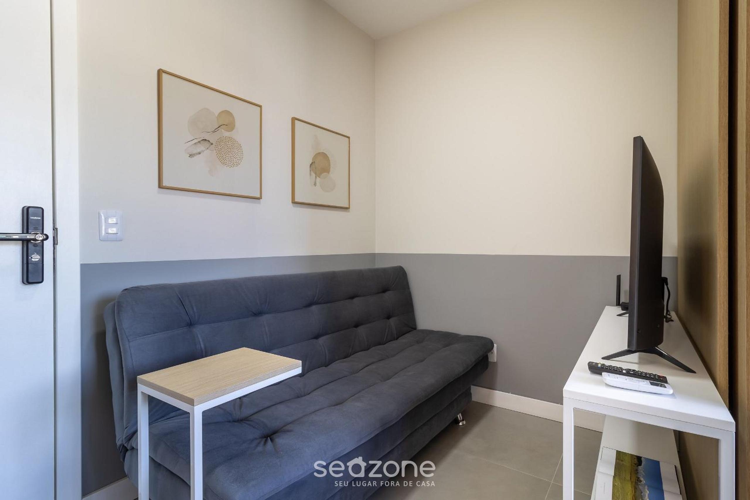 EVAs - Charming Apartments with Sea View in Floripa