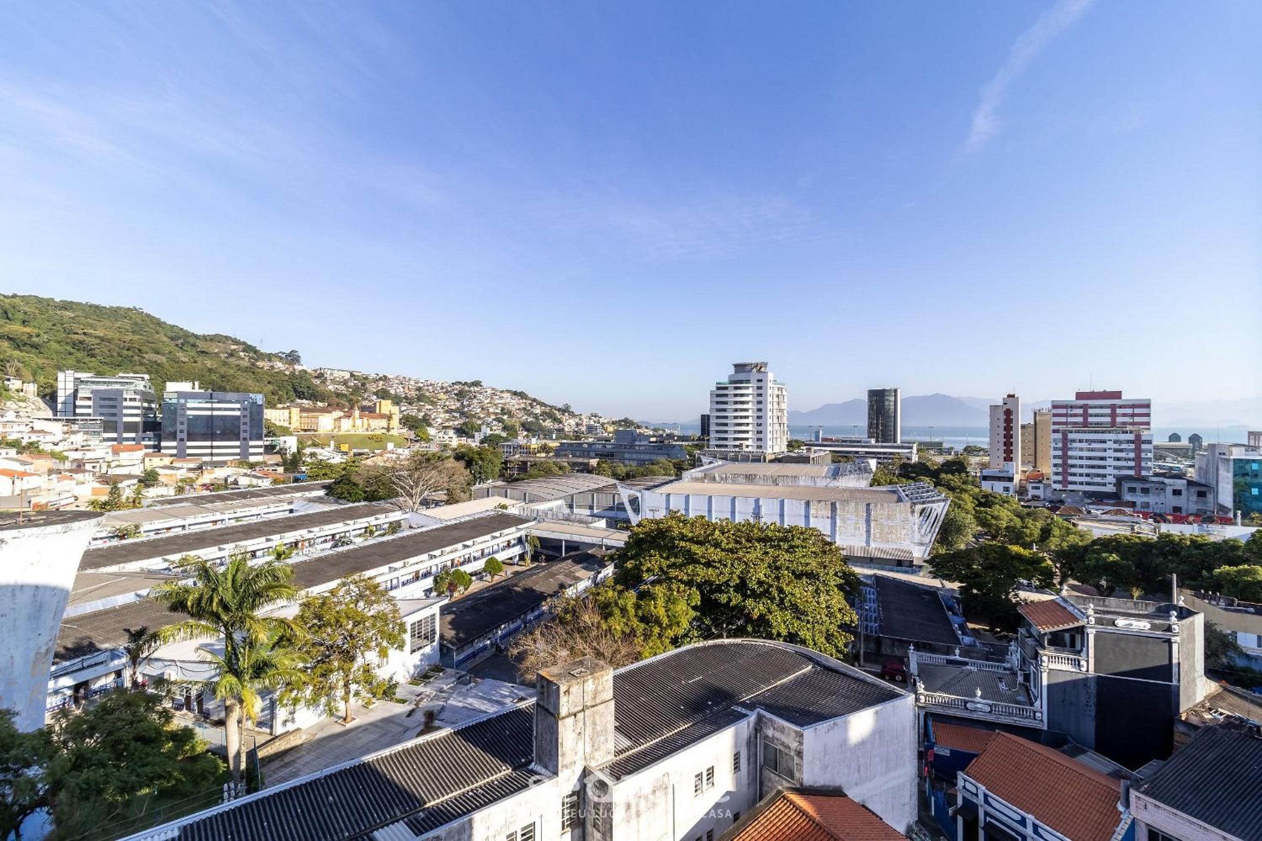 EVAs - Charming Apartments with Sea View in Floripa