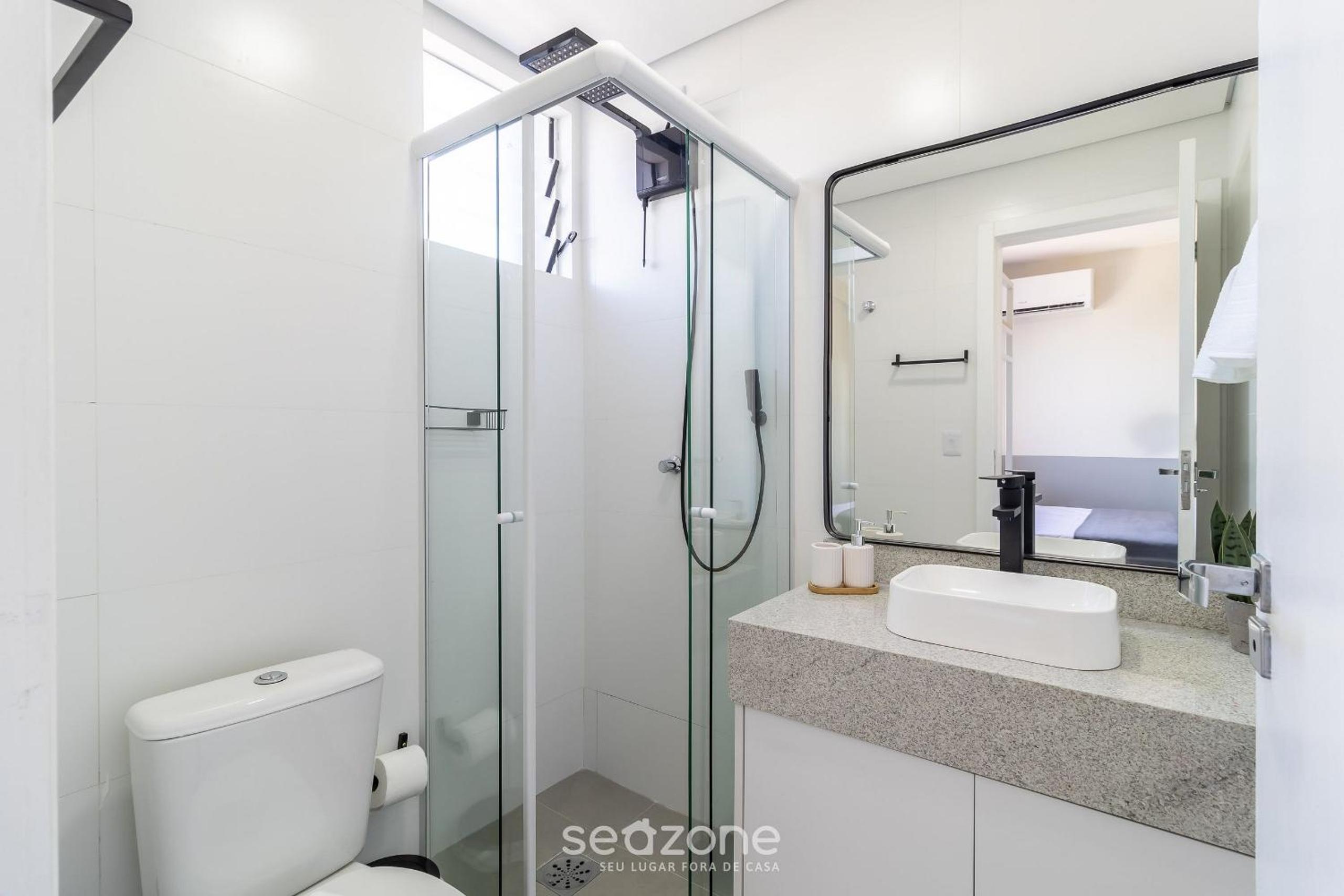 EVAs - Charming Apartments with Sea View in Floripa