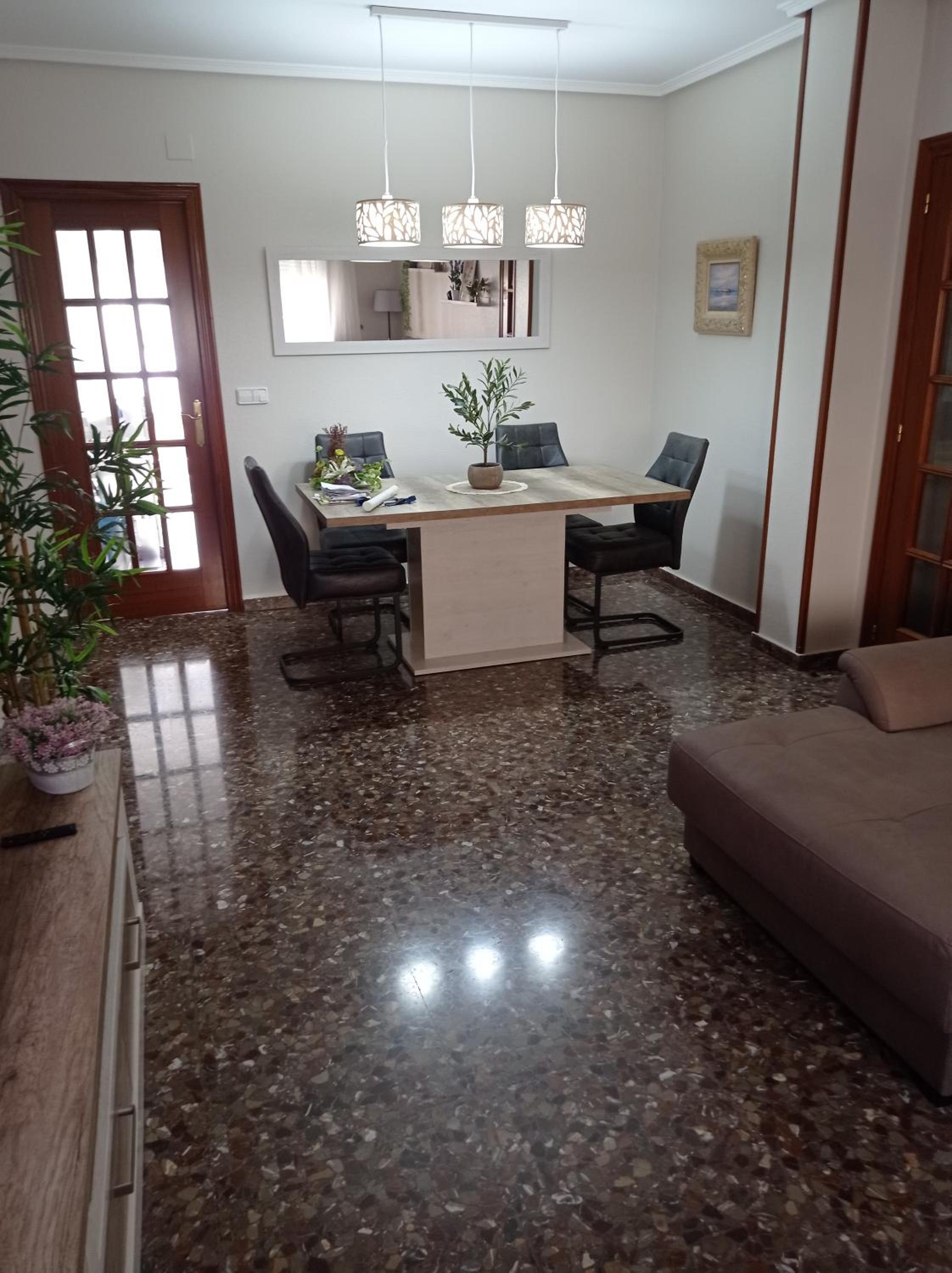 Feriado, apartamento con parking incluido