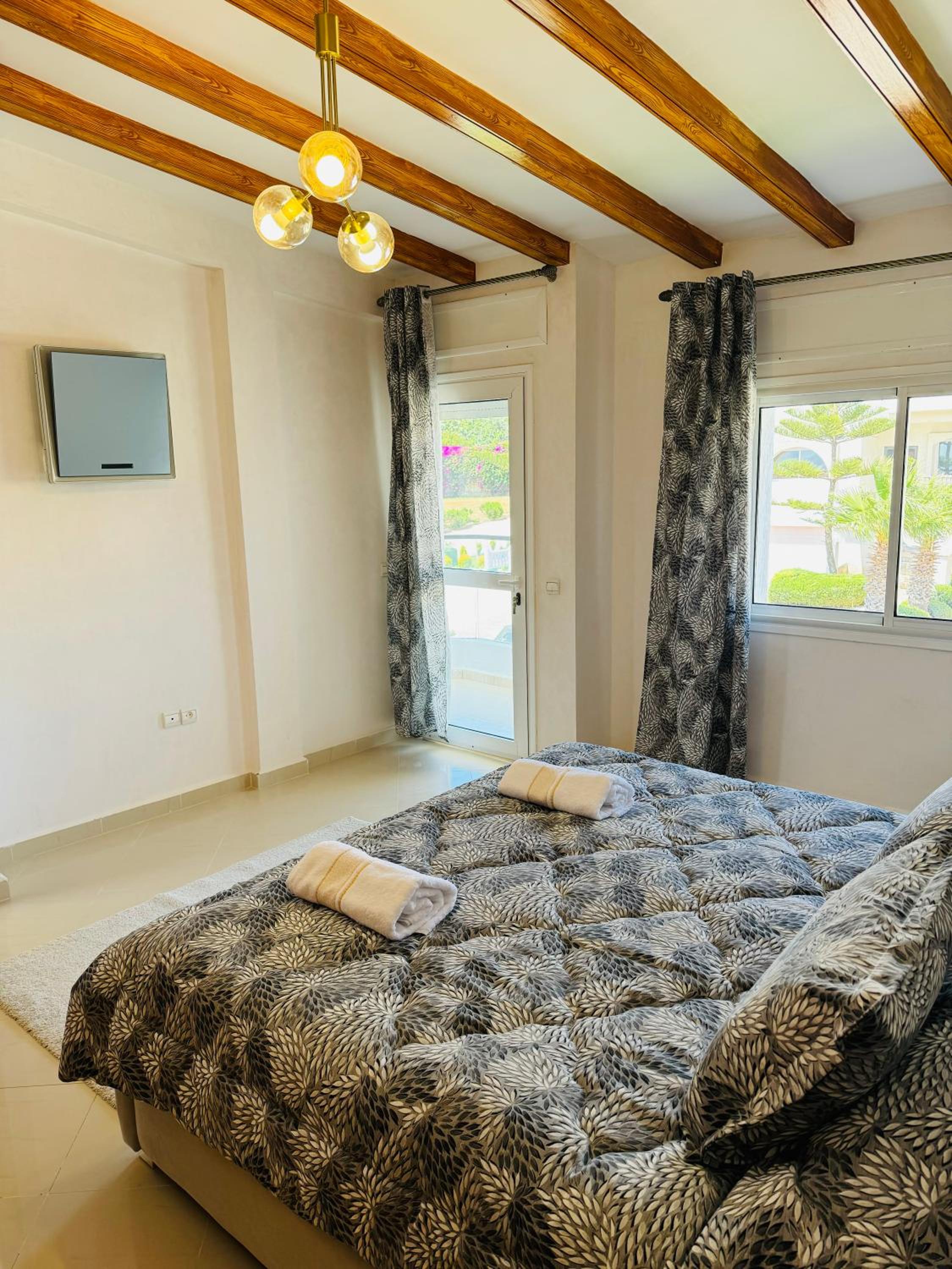Cozy luxurious villa beach&pool&center