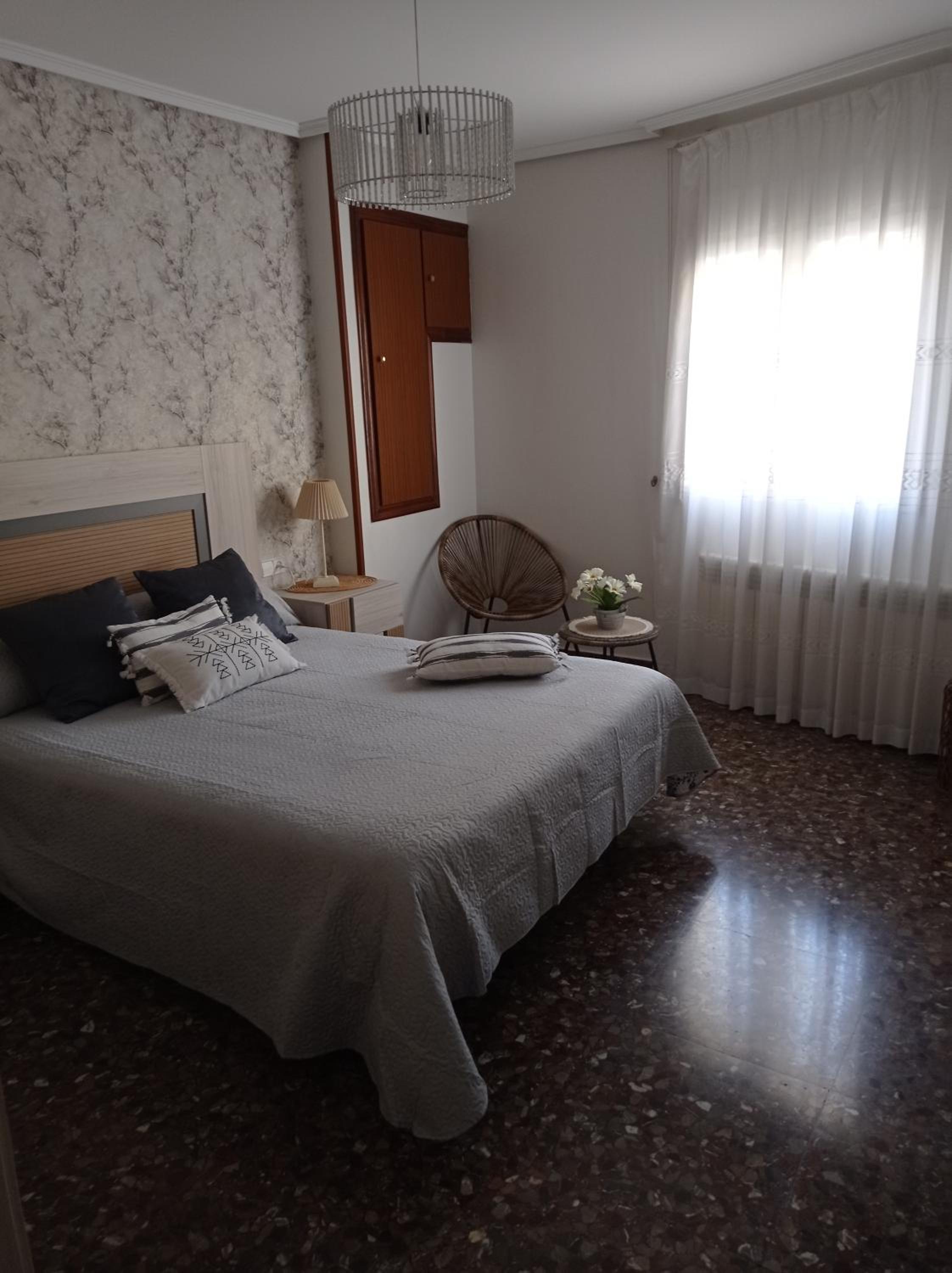 Feriado, apartamento con parking incluido