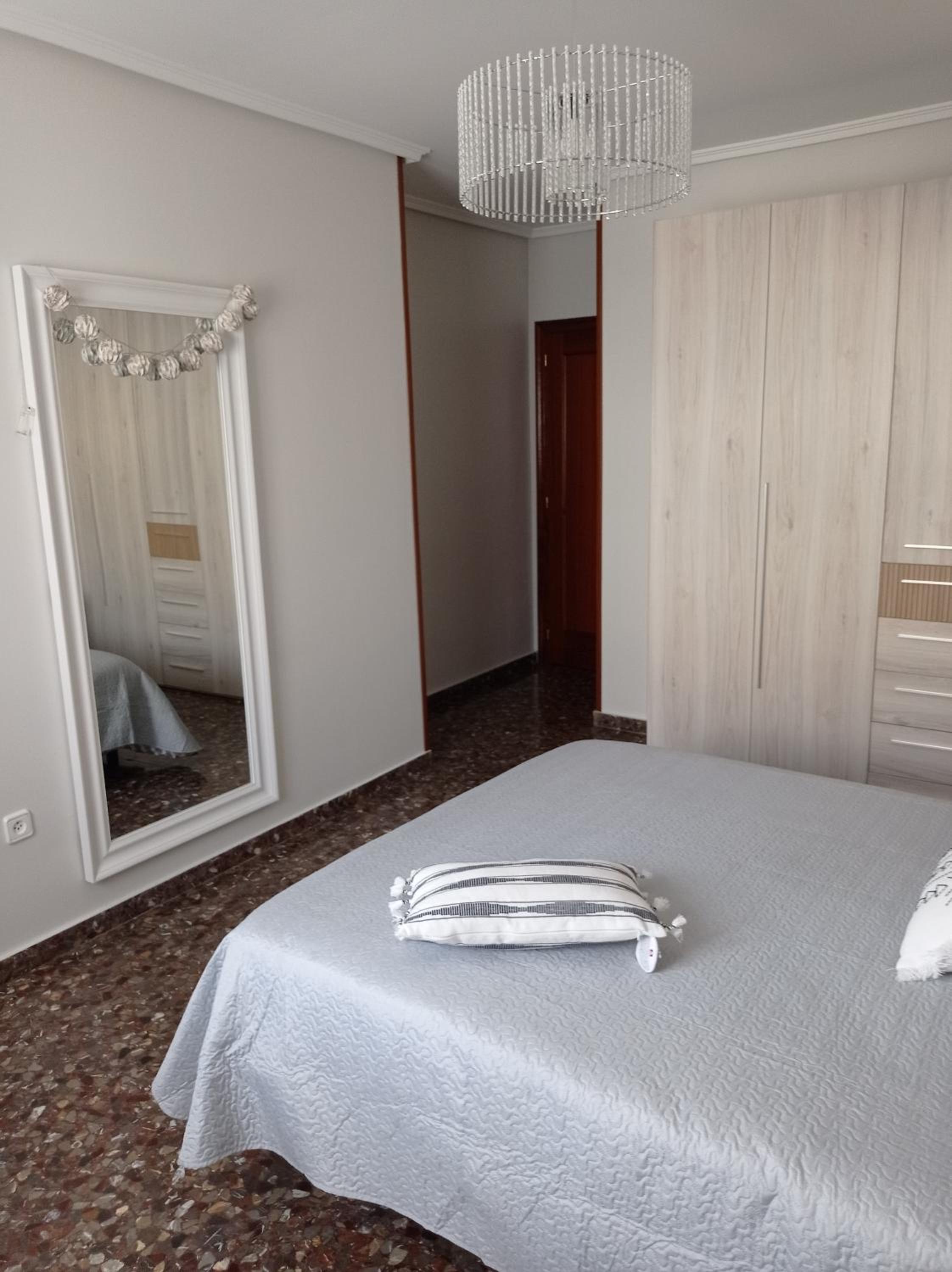 Feriado, apartamento con parking incluido