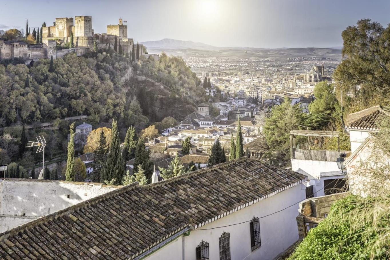 Acogedor Dúplex Albaicín con Wifi 5G y Parking gratuito, cerca del Mirador San Nicolás