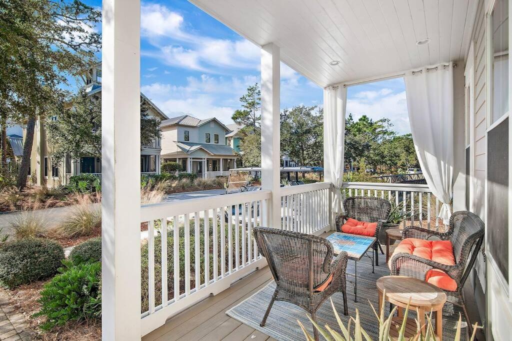 Seaglass Lagoons New 6-Seat Golf Cart, 5 Bikes! view 5