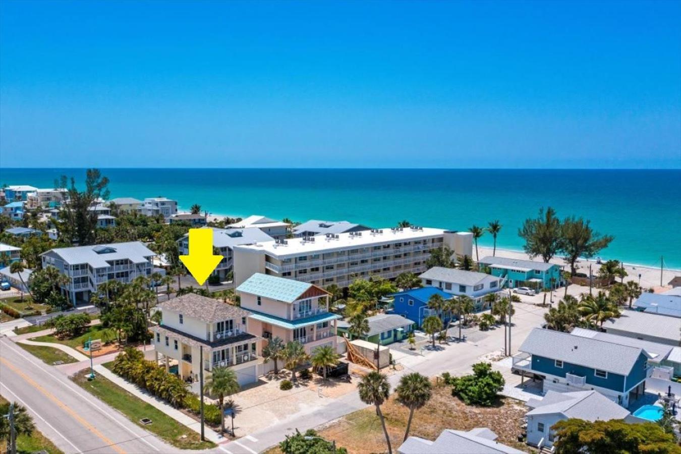 Sand Dollar Siesta-walk to beach less than 1 min! view 2