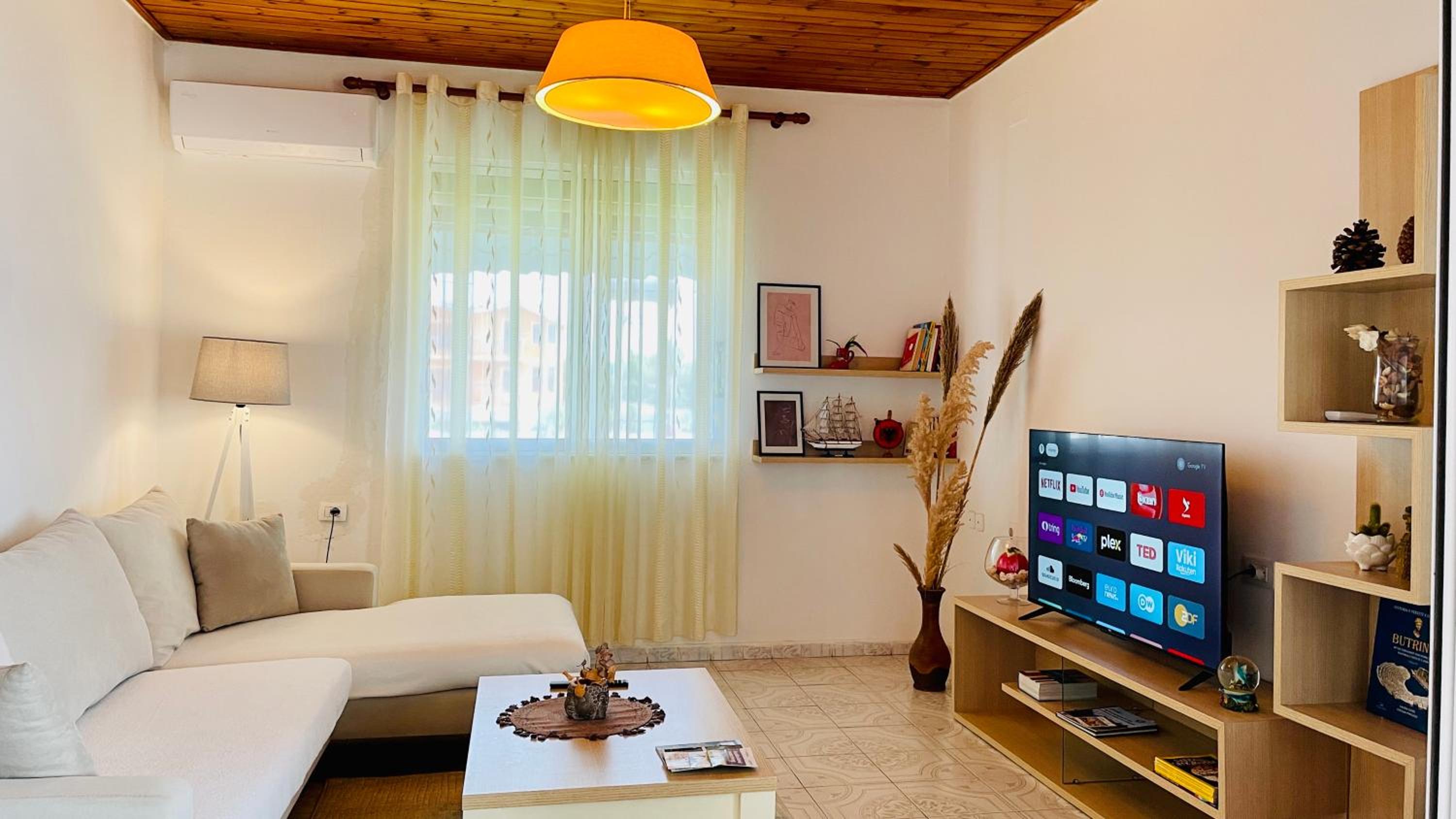 Mia Guest House - Entire home with balcony & garden