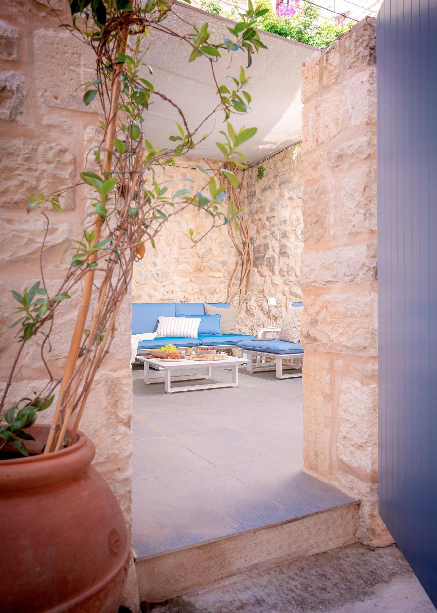 Baby Blue - ZF Hvar view 4