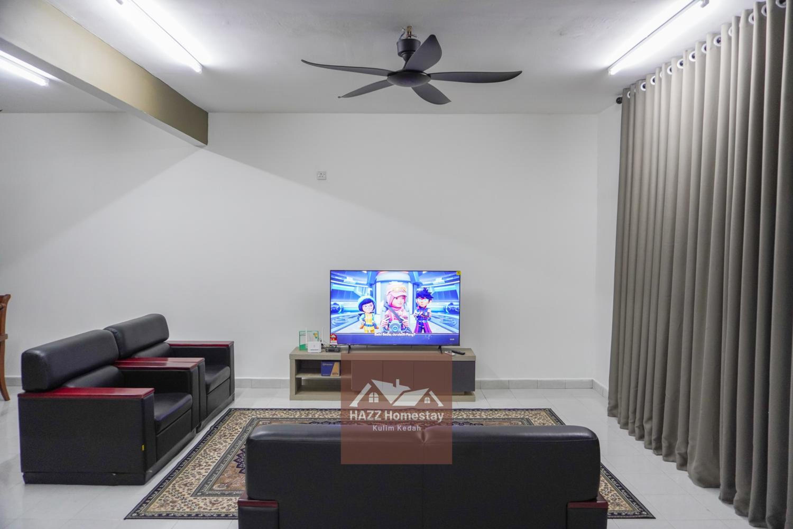 HAZZ Homestay 4 Bedrooms photo 2