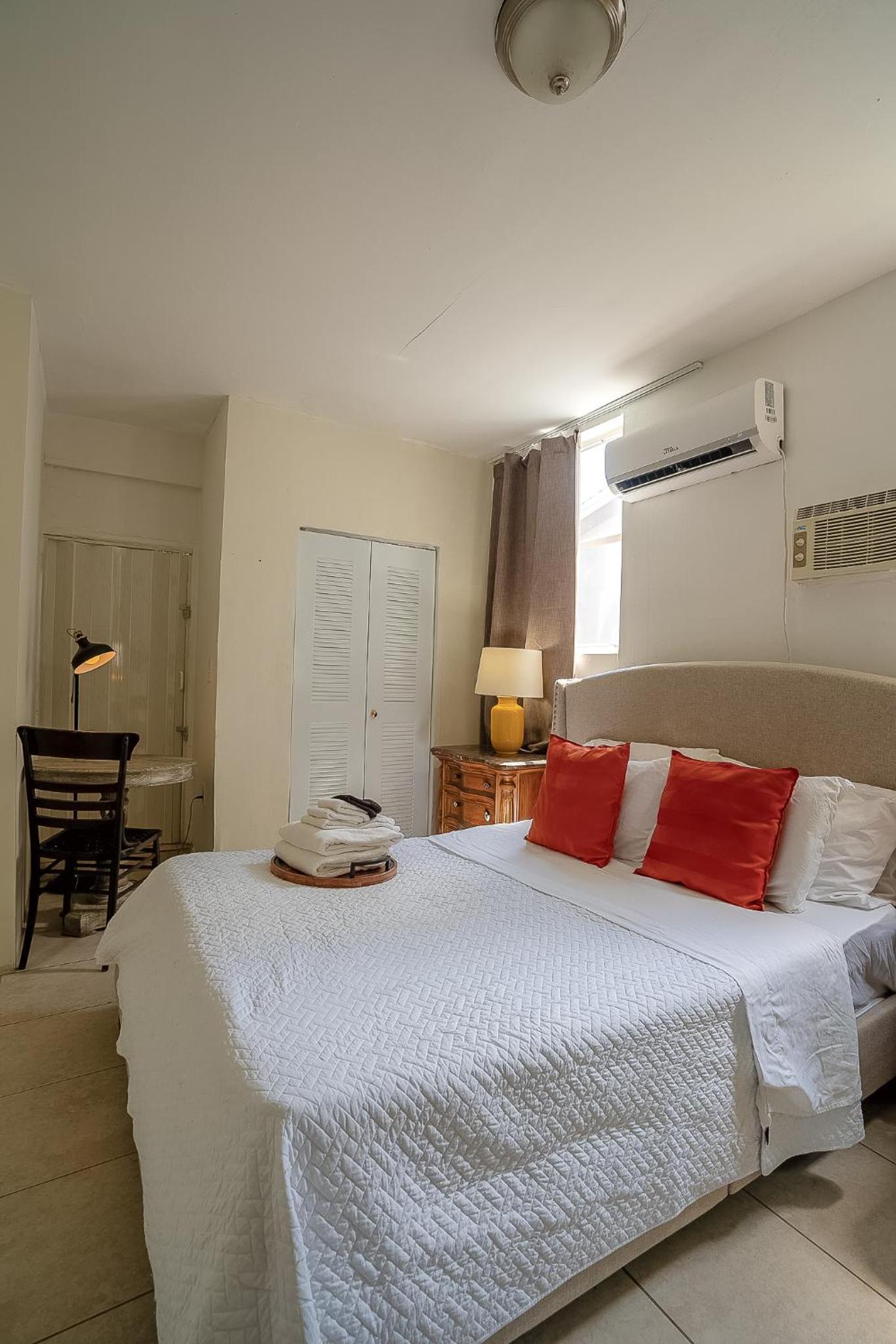 Suarez Art Stay Buena Vista, Sleeps 10, Free Parking photo 5