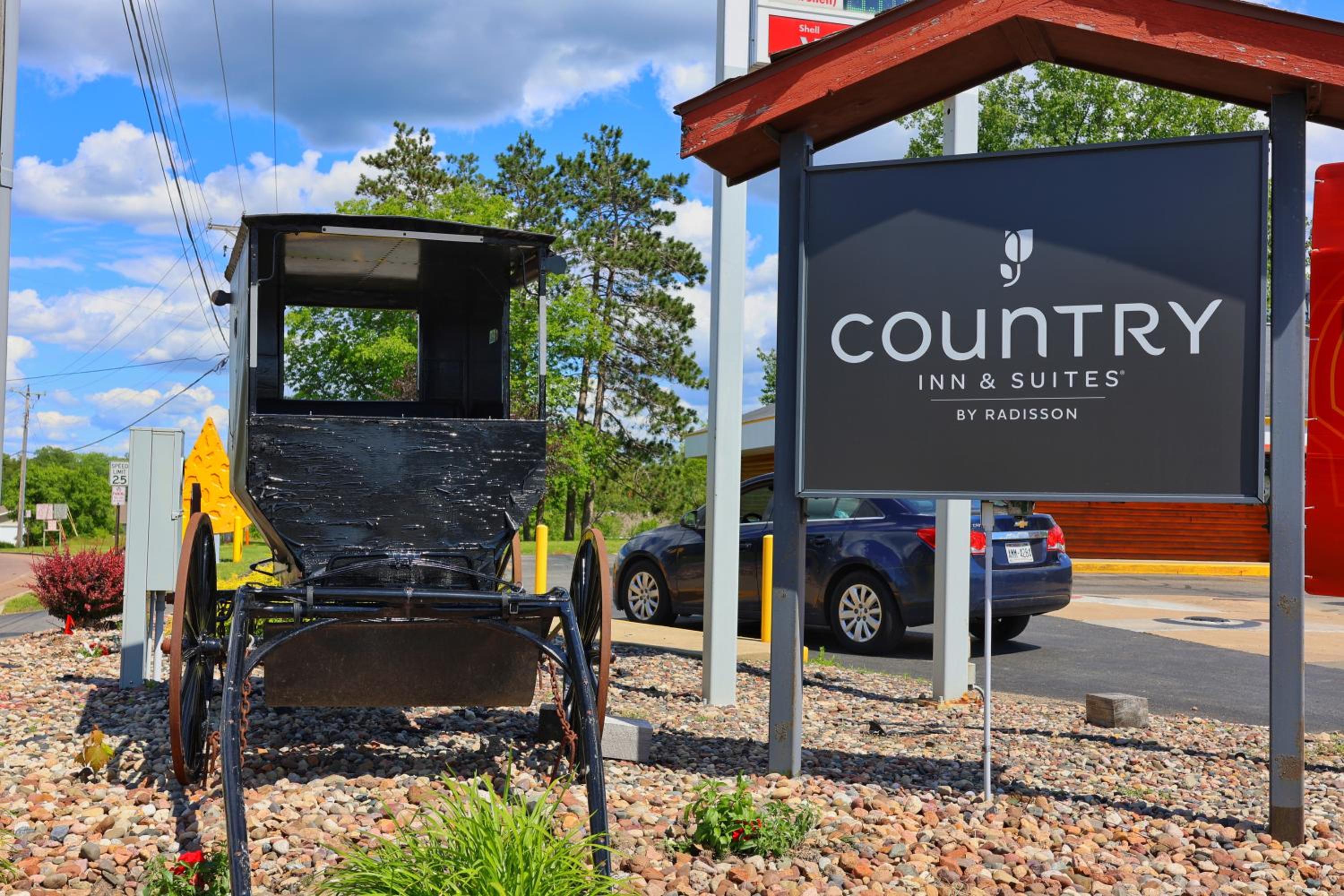 Country Inn & Suites by Radisson, Sparta, WI